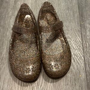 Old navy jelly sandals size 9